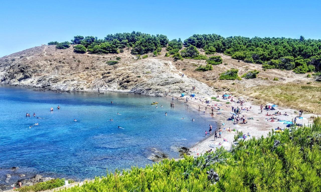 Apartaments Colera Εξωτερικό φωτογραφία